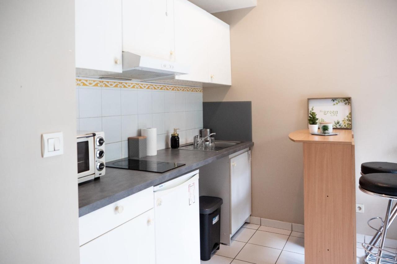 Charming Studio Near Jean Mace Apartamento Lyon Exterior foto